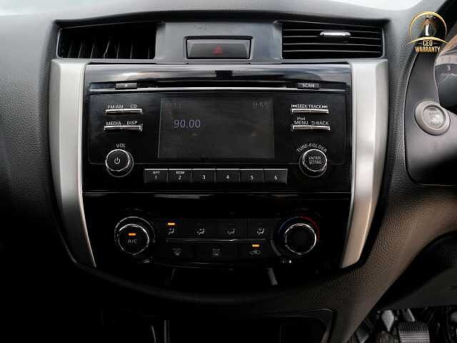Nissan Navara 2.5D Turbo Calibre Blackedition 4ฒง 7795