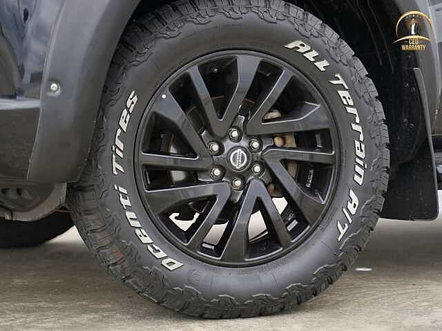 Nissan Navara 2.5D Turbo Calibre Blackedition 4ฒง 7795
