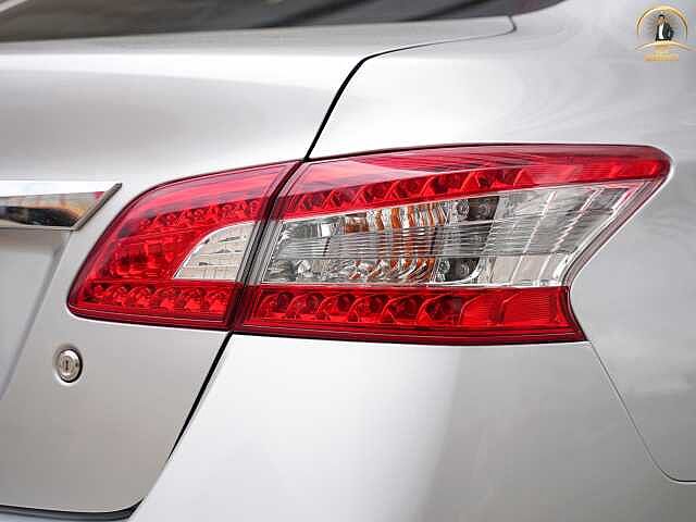 Nissan Sylphy 1.6 E 7 กบ1471