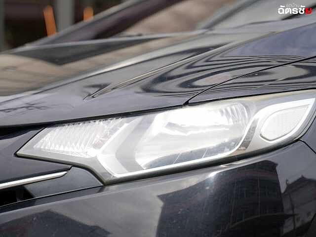 Honda Jazz 1.5 V Plus 5กถ 5921