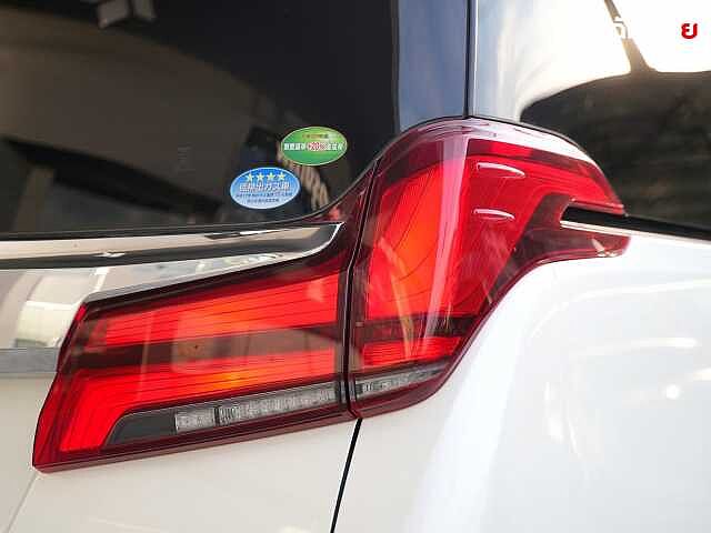 Toyota Alphard 2.5 SC Package Mickey Mouse Model 8กฏ 2929 White