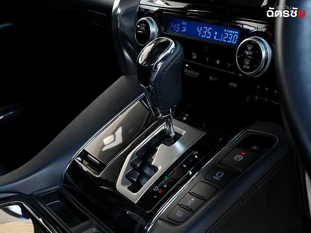 Toyota Alphard 2.5 SC Package Mickey Mouse Model 8กฏ 2929 White