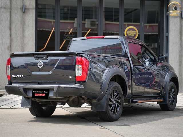 Nissan Navara 2.5 E  KC Black edition MT 3 ฒค 2611