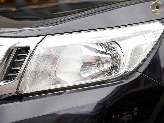 Nissan Navara 2.5 E KC ยจ 7580