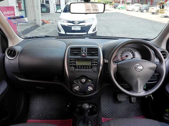 Nissan March 1.2 E 8กภ 6768