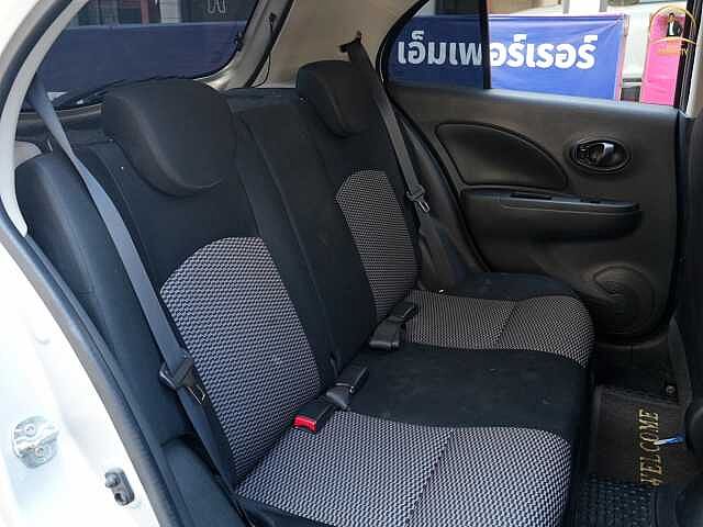 Nissan March 1.2 E 8กภ 6768