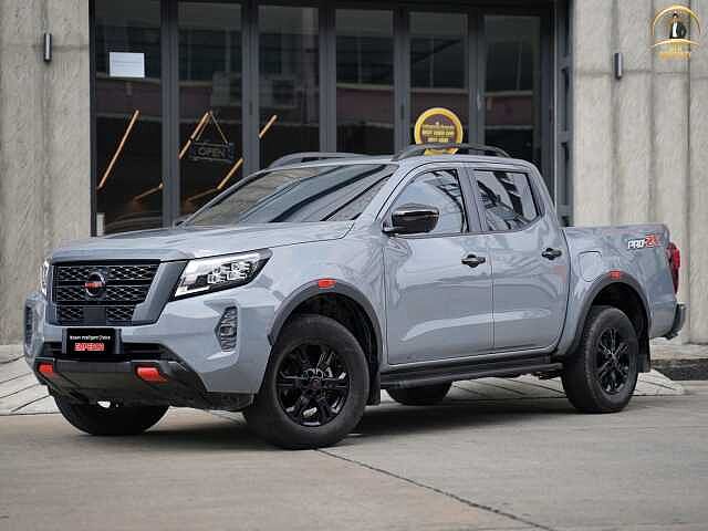 Nissan Navara 2.3 Double cab 5ขฆ 8138