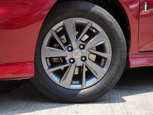 Nissan Almera 1.2 E Sportech 6กศ 2522