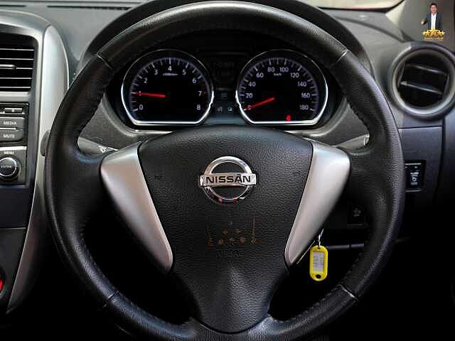 Nissan Almera 1.2 E Sportech 6กศ 2522