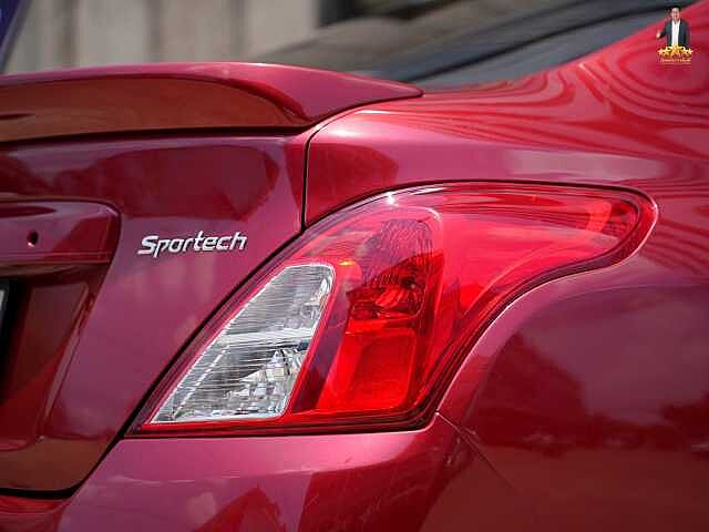 Nissan Almera 1.2 E Sportech 6กศ 2522